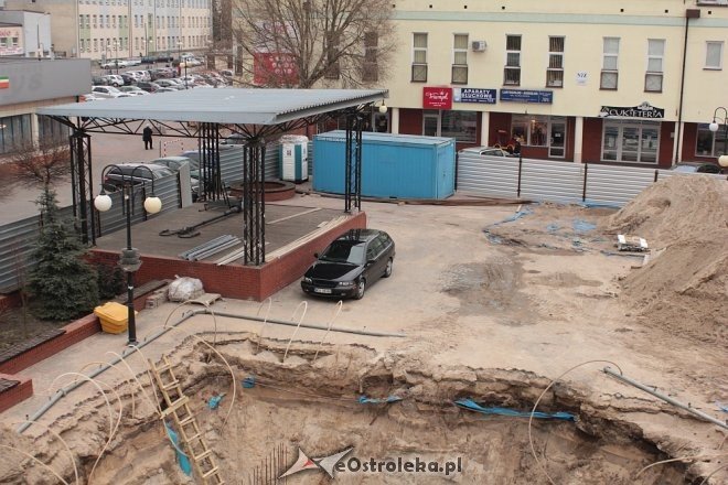 Ostrołęka: Trwa budowa fontanny gejzerowej [27.03.2018] - zdjęcie #15 - eOstroleka.pl