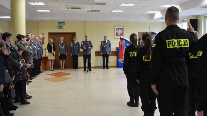 Ślubowanie nowych policjantów w mazowieckim garnizonie 29.03.2018] - zdjęcie #4 - eOstroleka.pl