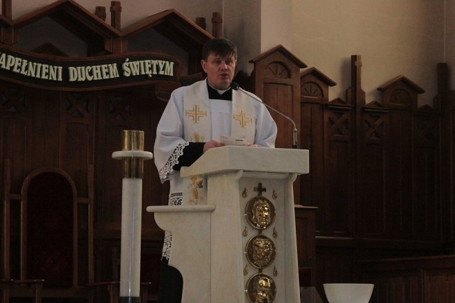 Wielka Sobota i święcenie wielkanocnych koszyczków w ostrołęckich parafiach [31.03.2018] - zdjęcie #17 - eOstroleka.pl
