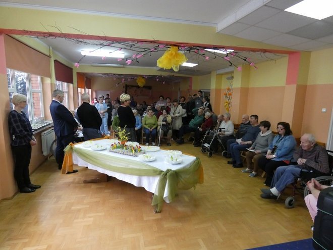 Spotkanie wielkanocne w Domu Pomocy Społecznej w Ostrołęce [02.04.2018] - zdjęcie #33 - eOstroleka.pl