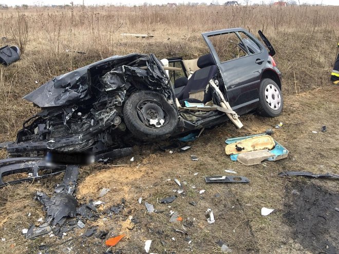 Tragedia pod Wyszkowem. W wypadku zginęły dwie młode osoby [03.04.2018] - zdjęcie #3 - eOstroleka.pl