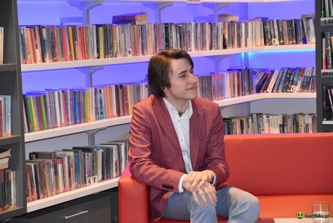 Spotkanie z Adamem Tańskim w kadzidlańskiej bibliotece [04.04.2018] - zdjęcie #2 - eOstroleka.pl