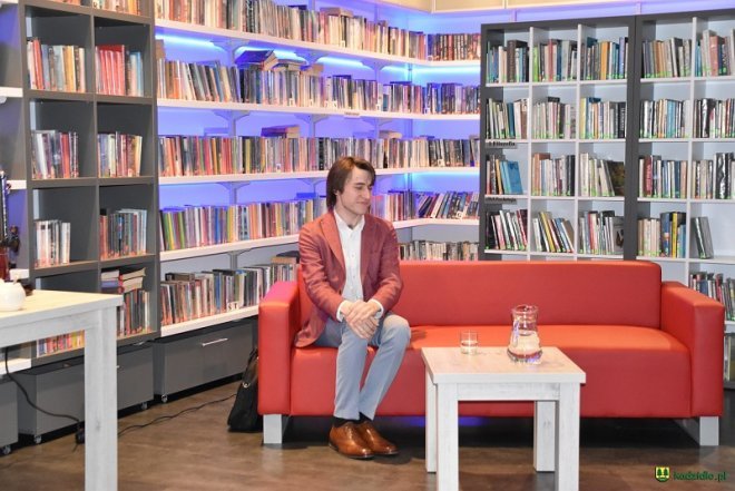 Spotkanie z Adamem Tańskim w kadzidlańskiej bibliotece [04.04.2018] - zdjęcie #3 - eOstroleka.pl