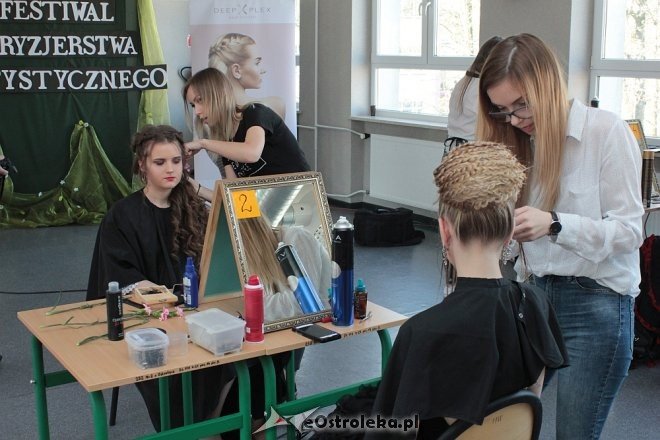 X Festiwal Fryzjerstwa Artystycznego w ZSZ nr 2 [05.04.2018] - zdjęcie #9 - eOstroleka.pl