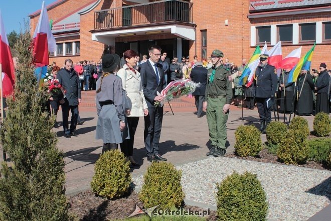 Ostrołęka: Obchody rocznicowe Zbrodni Katyńskiej i Katastrofy Smoleńskiej [07.04.2018] - zdjęcie #83 - eOstroleka.pl