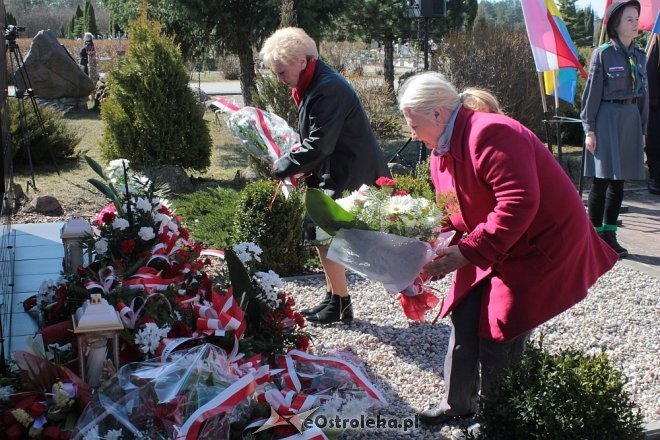 Ostrołęka: Obchody rocznicowe Zbrodni Katyńskiej i Katastrofy Smoleńskiej [07.04.2018] - zdjęcie #52 - eOstroleka.pl