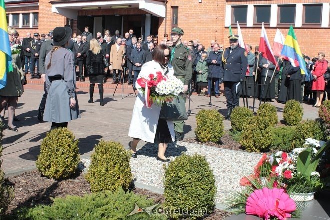 Ostrołęka: Obchody rocznicowe Zbrodni Katyńskiej i Katastrofy Smoleńskiej [07.04.2018] - zdjęcie #56 - eOstroleka.pl