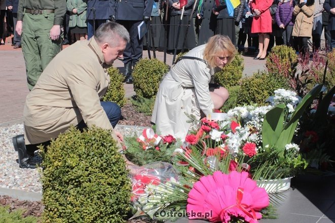 Ostrołęka: Obchody rocznicowe Zbrodni Katyńskiej i Katastrofy Smoleńskiej [07.04.2018] - zdjęcie #33 - eOstroleka.pl