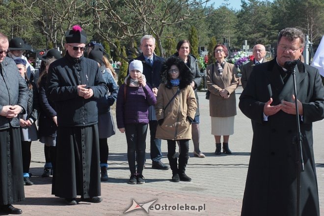 Ostrołęka: Obchody rocznicowe Zbrodni Katyńskiej i Katastrofy Smoleńskiej [07.04.2018] - zdjęcie #18 - eOstroleka.pl