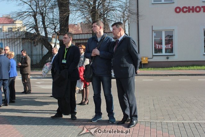 Ostrołęczanie uczcili pamięć ofiar Katastrofy Smoleńskiej [10.04.2018] - zdjęcie #1 - eOstroleka.pl