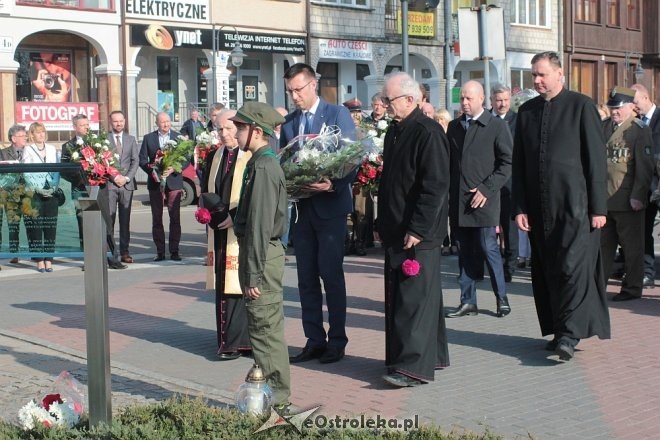 Ostrołęczanie uczcili pamięć ofiar Katastrofy Smoleńskiej [10.04.2018] - zdjęcie #43 - eOstroleka.pl