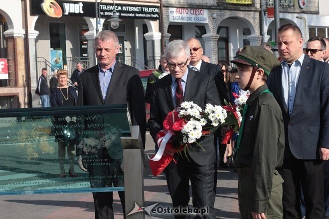 Ostrołęczanie uczcili pamięć ofiar Katastrofy Smoleńskiej [10.04.2018] - zdjęcie #24 - eOstroleka.pl