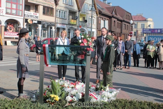 Ostrołęczanie uczcili pamięć ofiar Katastrofy Smoleńskiej [10.04.2018] - zdjęcie #17 - eOstroleka.pl