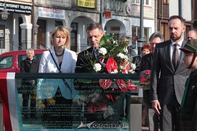 Ostrołęczanie uczcili pamięć ofiar Katastrofy Smoleńskiej [10.04.2018] - zdjęcie #16 - eOstroleka.pl