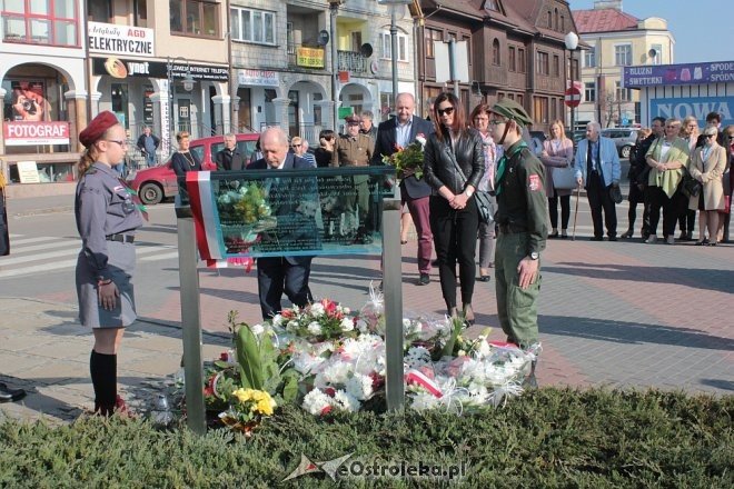 Ostrołęczanie uczcili pamięć ofiar Katastrofy Smoleńskiej [10.04.2018] - zdjęcie #96 - eOstroleka.pl