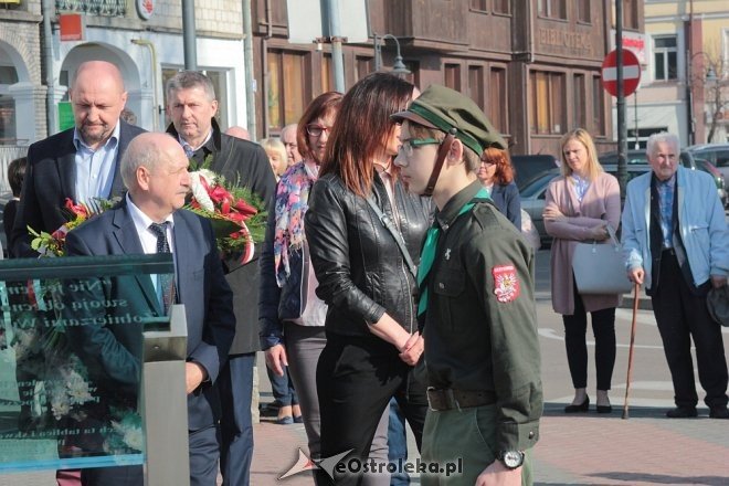 Ostrołęczanie uczcili pamięć ofiar Katastrofy Smoleńskiej [10.04.2018] - zdjęcie #98 - eOstroleka.pl
