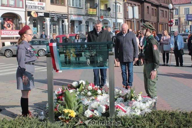 Ostrołęczanie uczcili pamięć ofiar Katastrofy Smoleńskiej [10.04.2018] - zdjęcie #3 - eOstroleka.pl