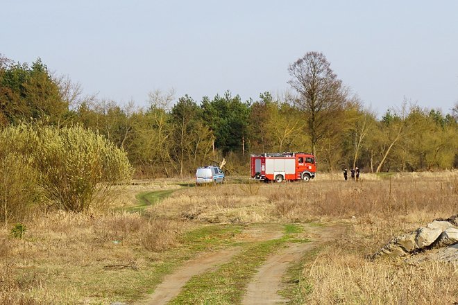 W Narwi znaleziono zwłoki mężczyzny [10.04.2018] - zdjęcie #1 - eOstroleka.pl