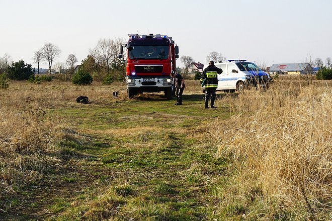 W Narwi znaleziono zwłoki mężczyzny [10.04.2018] - zdjęcie #14 - eOstroleka.pl