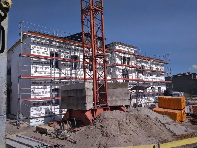 Relacja z placu budowy Muzeum Żołnierzy Wyklętych [12.04.2018] - zdjęcie #5 - eOstroleka.pl