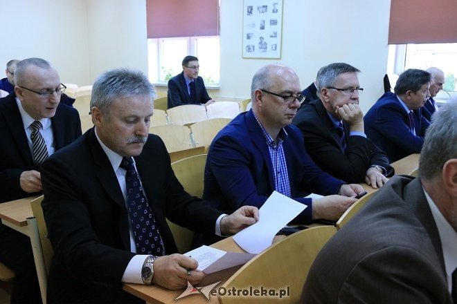 XLIV sesja Rady Powiatu w Ostrołęce [12.04.2018] - zdjęcie #7 - eOstroleka.pl