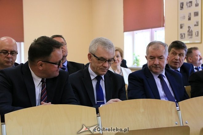 XLIV sesja Rady Powiatu w Ostrołęce [12.04.2018] - zdjęcie #11 - eOstroleka.pl