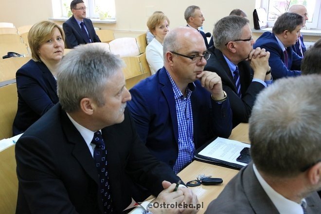 XLIV sesja Rady Powiatu w Ostrołęce [12.04.2018] - zdjęcie #24 - eOstroleka.pl