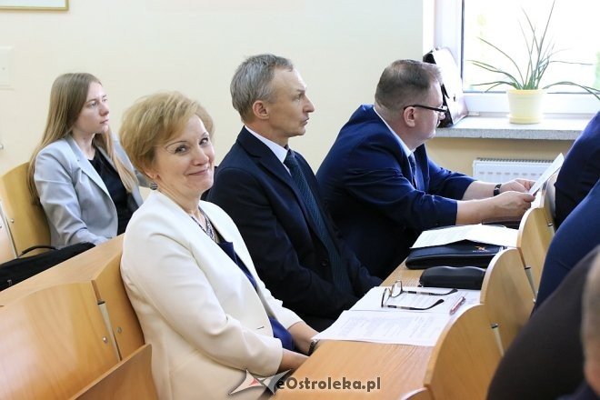 XLIV sesja Rady Powiatu w Ostrołęce [12.04.2018] - zdjęcie #26 - eOstroleka.pl