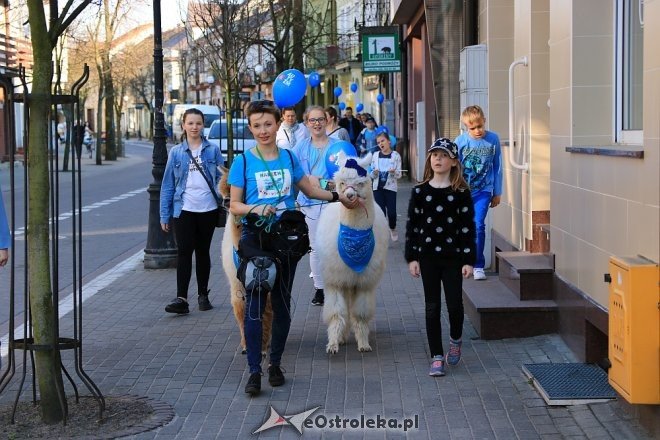 Niebieski Marsz ulicami Ostrołęki [14.04.2018] - zdjęcie #2 - eOstroleka.pl