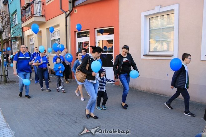 Niebieski Marsz ulicami Ostrołęki [14.04.2018] - zdjęcie #11 - eOstroleka.pl