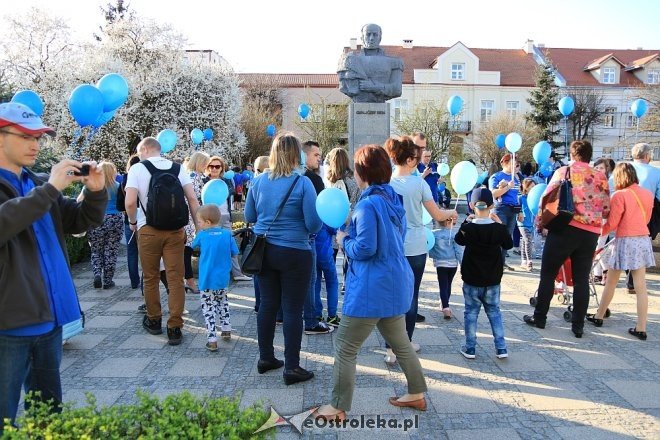 Niebieski Marsz ulicami Ostrołęki [14.04.2018] - zdjęcie #37 - eOstroleka.pl