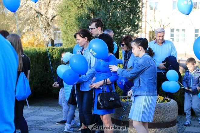 Niebieski Marsz ulicami Ostrołęki [14.04.2018] - zdjęcie #40 - eOstroleka.pl