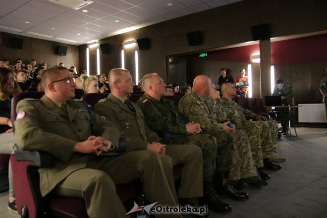 Ostrołęka: Spotkanie z weteranami misji pokojowych Wojska Polskiego [19.04.2018] - zdjęcie #4 - eOstroleka.pl