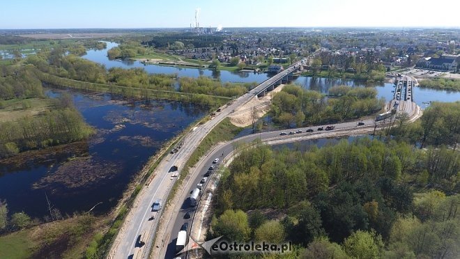 Kolizja na drodze dojazdowej do tymczasowego mostu w Ostrołęce [20.04.2018] - zdjęcie #5 - eOstroleka.pl