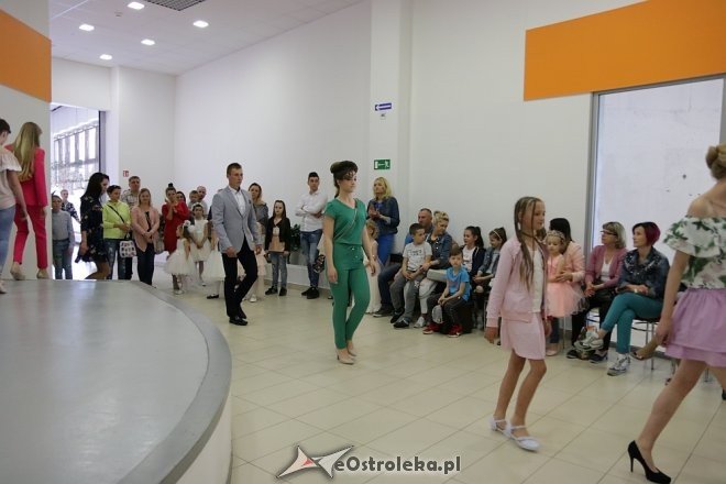 Dzień Rodziny i wiosenny pokaz mody w Hali Targowej Feniks [22.04.2018] - zdjęcie #83 - eOstroleka.pl