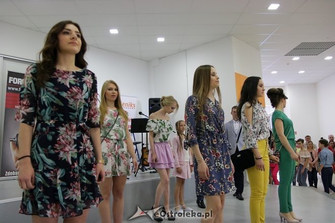 Dzień Rodziny i wiosenny pokaz mody w Hali Targowej Feniks [22.04.2018] - zdjęcie #45 - eOstroleka.pl