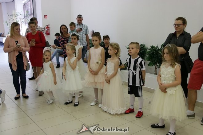 Dzień Rodziny i wiosenny pokaz mody w Hali Targowej Feniks [22.04.2018] - zdjęcie #37 - eOstroleka.pl