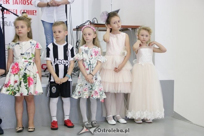 Dzień Rodziny i wiosenny pokaz mody w Hali Targowej Feniks [22.04.2018] - zdjęcie #29 - eOstroleka.pl