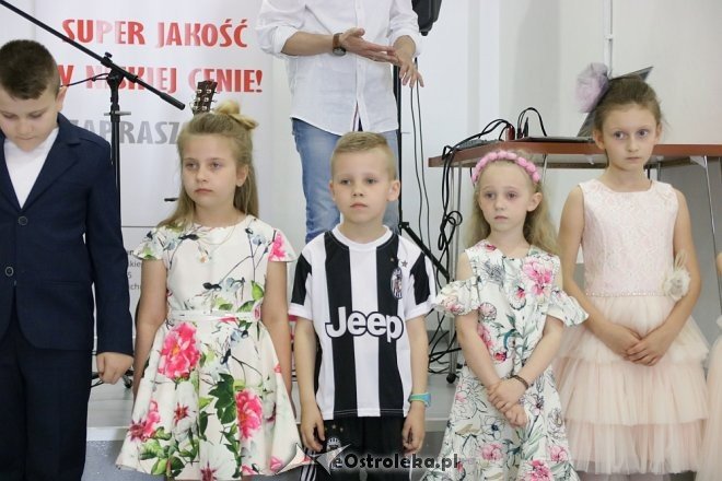 Dzień Rodziny i wiosenny pokaz mody w Hali Targowej Feniks [22.04.2018] - zdjęcie #106 - eOstroleka.pl