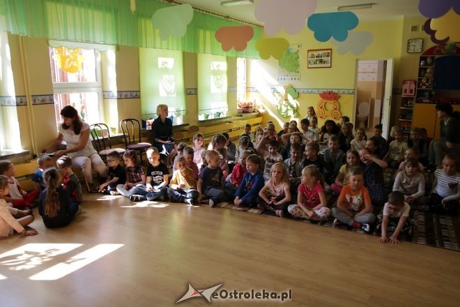 Edukacyjny spektakl w Krainie Misiów [24.04.2018] - zdjęcie #7 - eOstroleka.pl