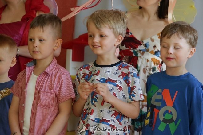 Edukacyjny spektakl w Krainie Misiów [24.04.2018] - zdjęcie #44 - eOstroleka.pl