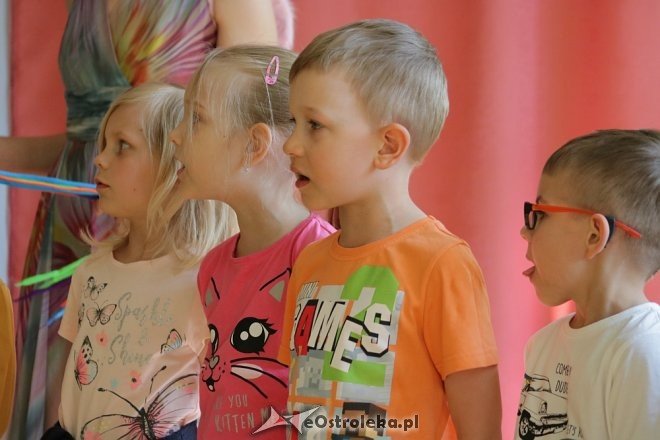 Edukacyjny spektakl w Krainie Misiów [24.04.2018] - zdjęcie #41 - eOstroleka.pl
