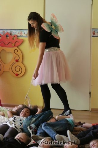 Edukacyjny spektakl w Krainie Misiów [24.04.2018] - zdjęcie #27 - eOstroleka.pl