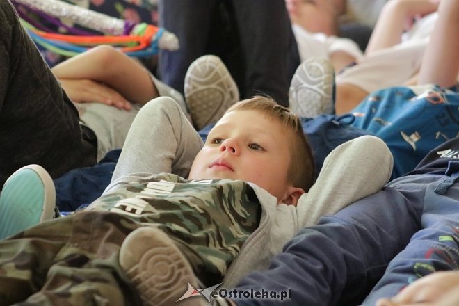 Edukacyjny spektakl w Krainie Misiów [24.04.2018] - zdjęcie #23 - eOstroleka.pl