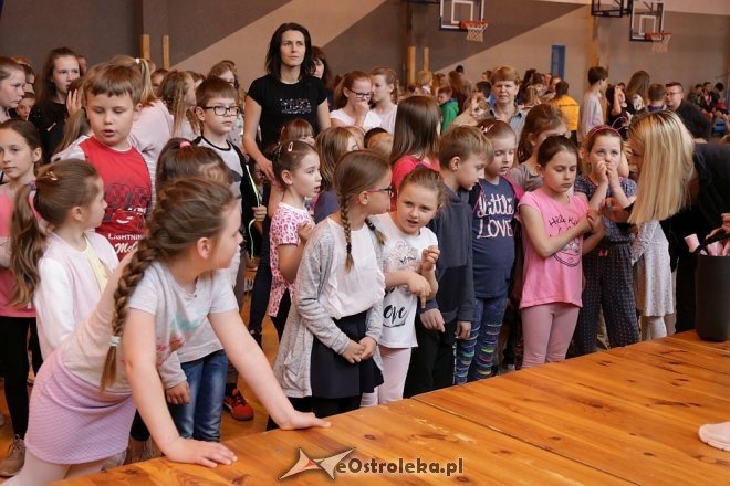 Dzień tańca w ostrołęckiej „dziesiątce” [25.04.2018] - zdjęcie #4 - eOstroleka.pl