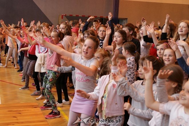 Dzień tańca w ostrołęckiej „dziesiątce” [25.04.2018] - zdjęcie #13 - eOstroleka.pl