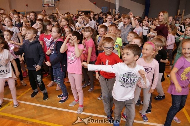 Dzień tańca w ostrołęckiej „dziesiątce” [25.04.2018] - zdjęcie #15 - eOstroleka.pl