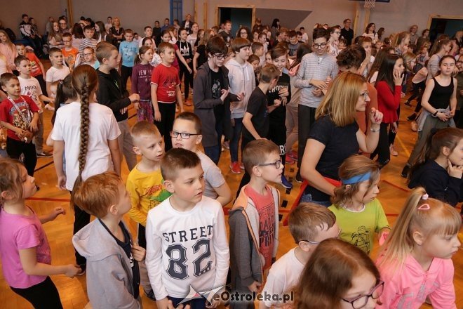 Dzień tańca w ostrołęckiej „dziesiątce” [25.04.2018] - zdjęcie #32 - eOstroleka.pl