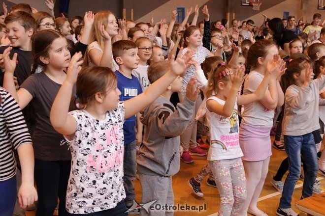 Dzień tańca w ostrołęckiej „dziesiątce” [25.04.2018] - zdjęcie #42 - eOstroleka.pl