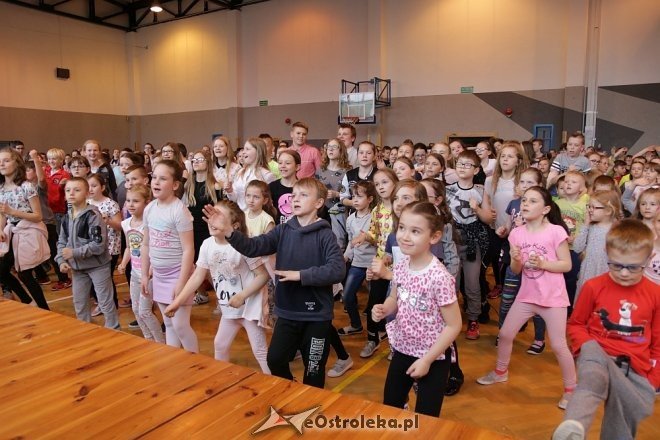 Dzień tańca w ostrołęckiej „dziesiątce” [25.04.2018] - zdjęcie #49 - eOstroleka.pl
